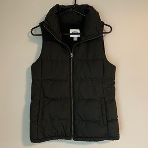 Old Navy Black Puffer Vest